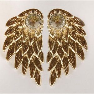 Earth angel earring 😍
